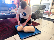 Load image into Gallery viewer, DAN Diving First Aid