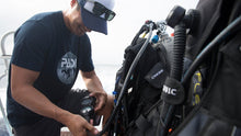 Load image into Gallery viewer, PADI Equipment Specialist - Phoenix Divers SA 
